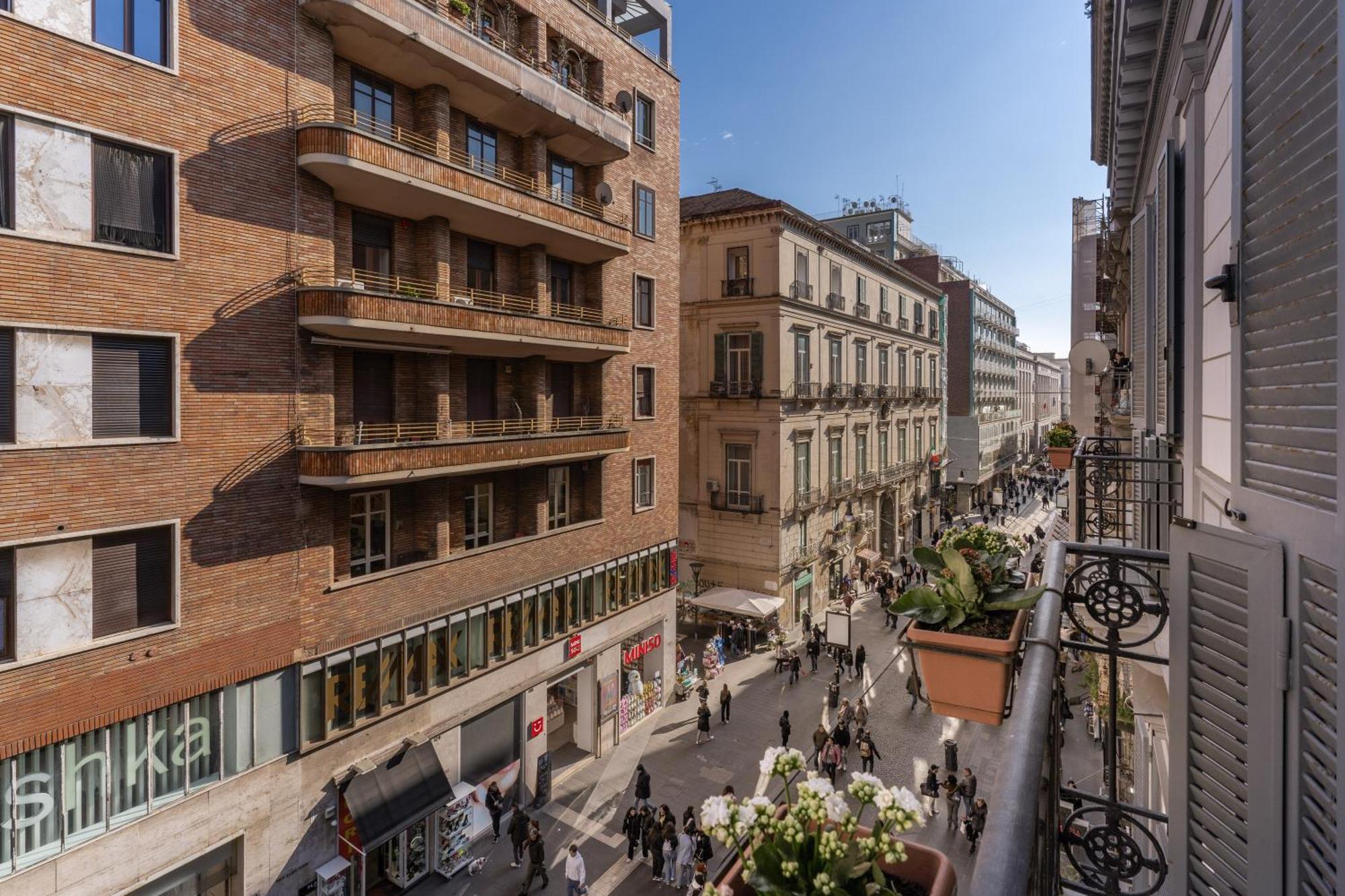 Due Porte A Toledo Naples Extérieur photo